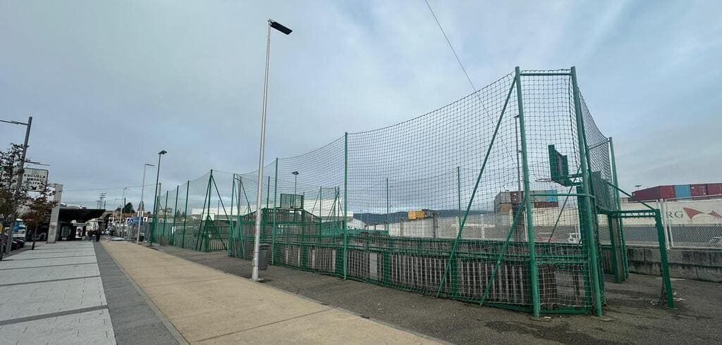 Aberta a licitación para renovar as canchas da Praza de España e crear unha pista multideporte