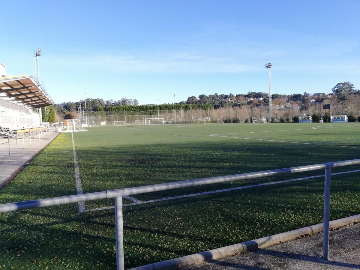 Aprobada a reposición do céspede artificial dos dous campos de fútbol da Xunqueira cun investimento de case 143.000 euros