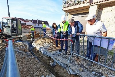 O Concello inviste máis de 295.000 euros en dous proxectos de abastecemento, servizos e mellora viaria en Lérez