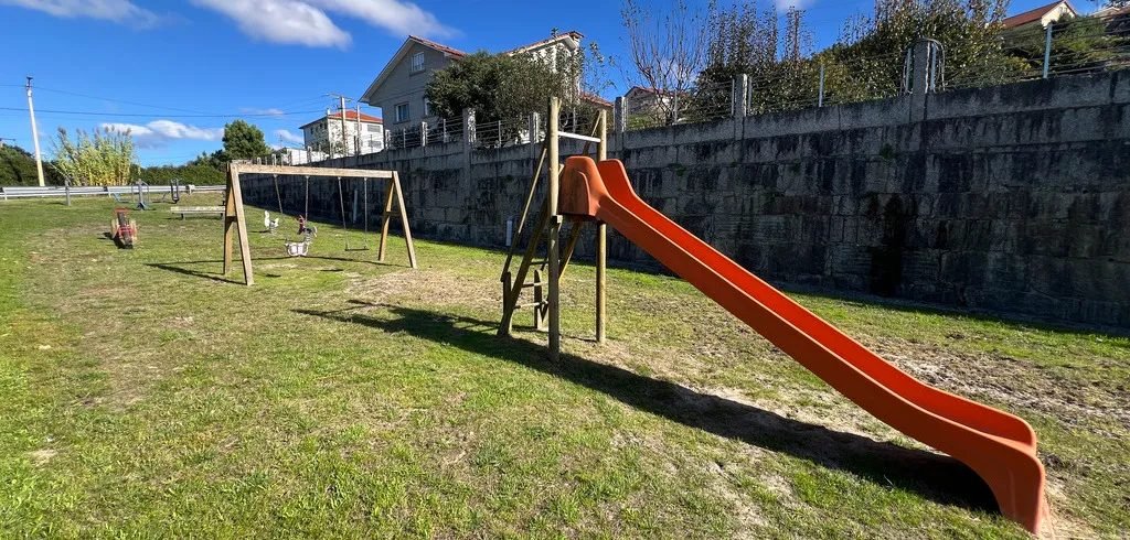 O Concello mellorará o parque infantil de Ardán
